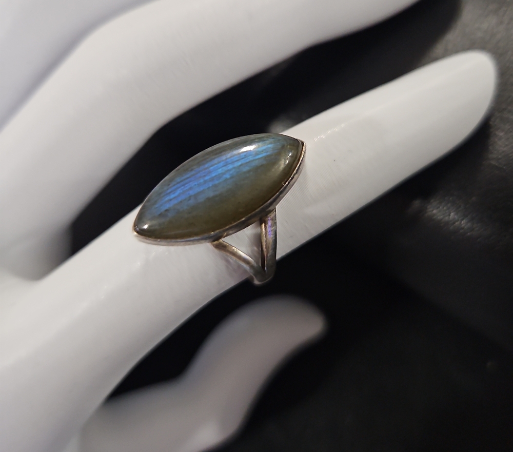 925 Labradorite Ring